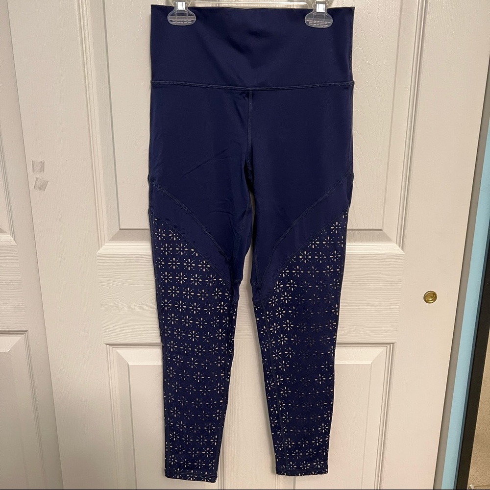 Aerie navy mesh lasercut high waisted ankle length leggings